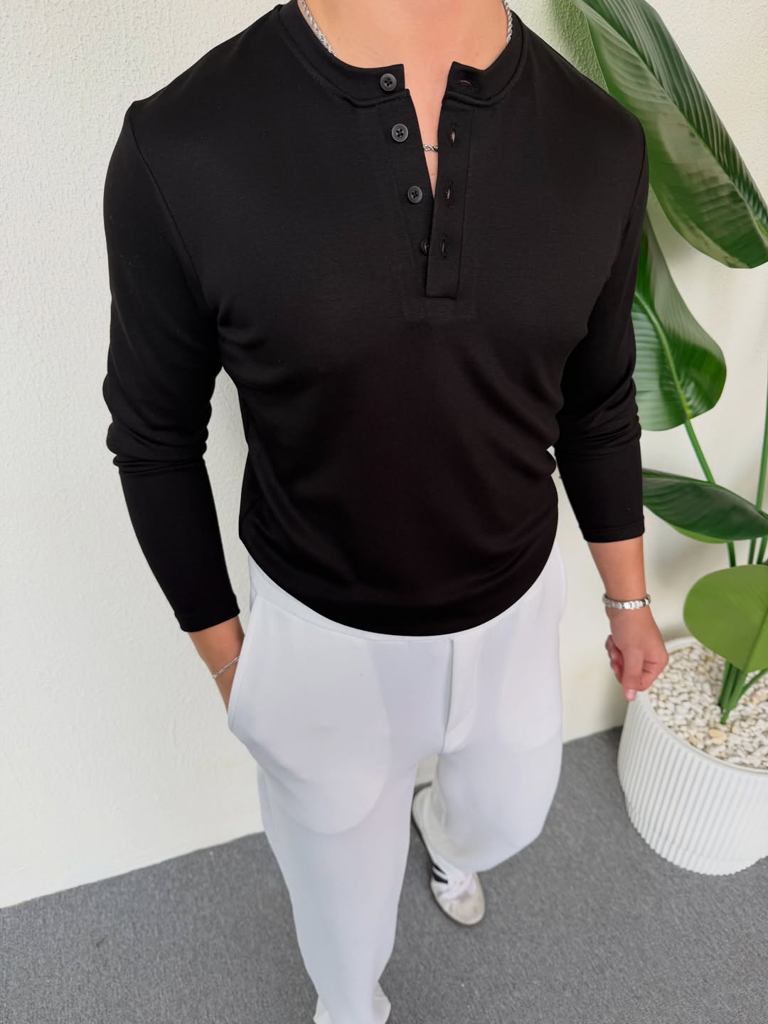 HAKİM YAKA DÜĞMELİ TSHİRT